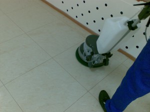 Уход за полами Чистка плитки